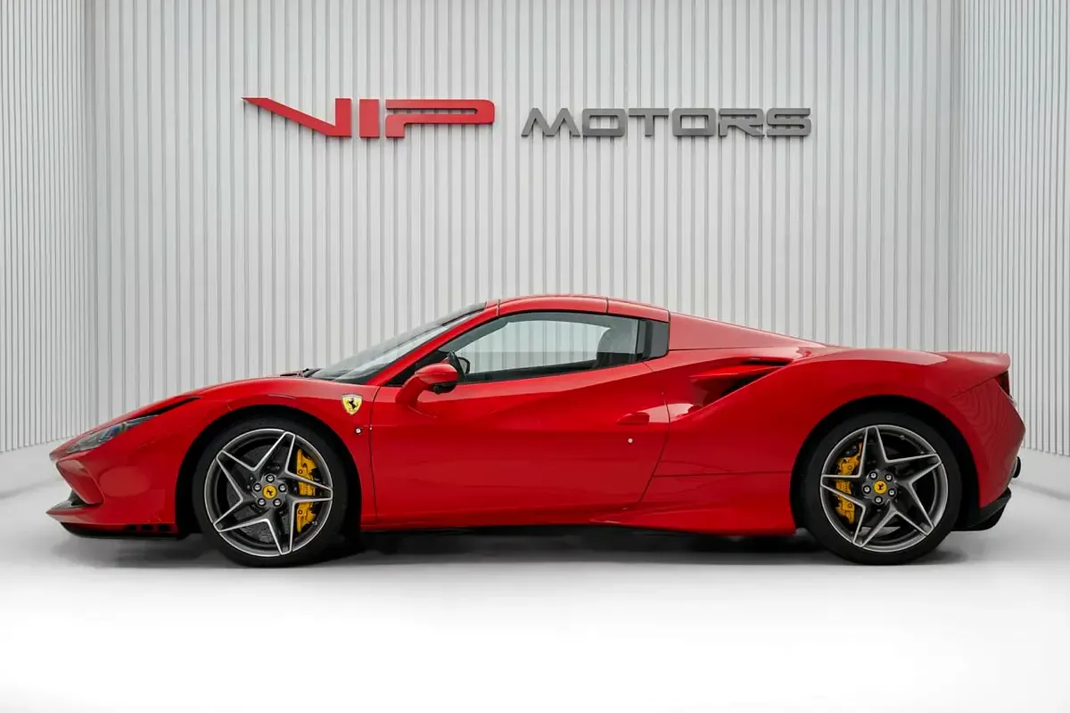 2021 Ferrari F8 Spider, 7/13