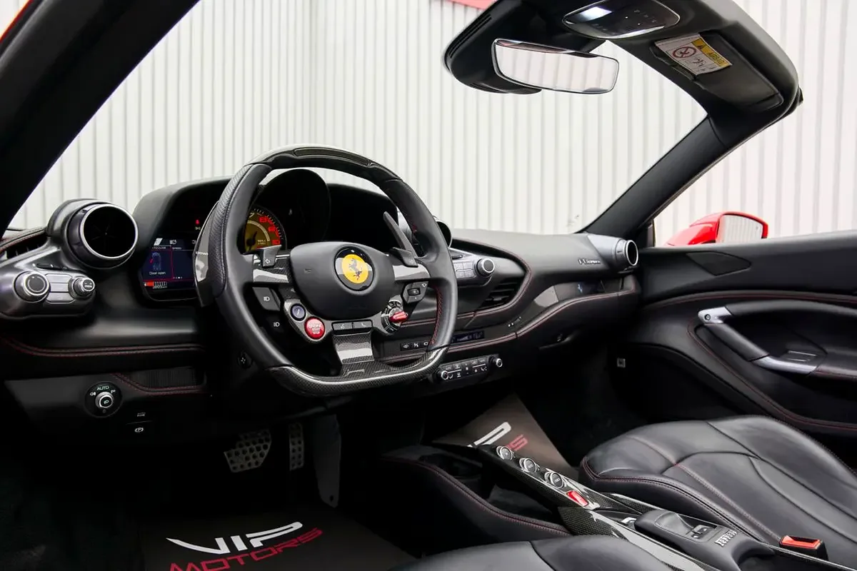 2021 Ferrari F8 Spider, 10/13