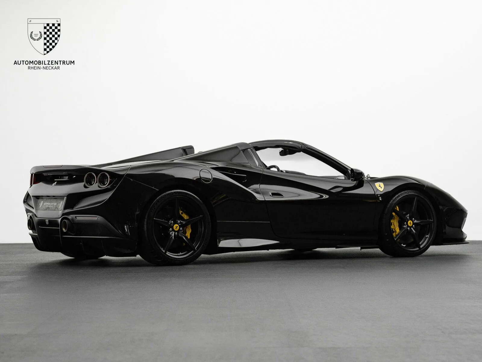 2021 Ferrari F8 Spider, 7/30