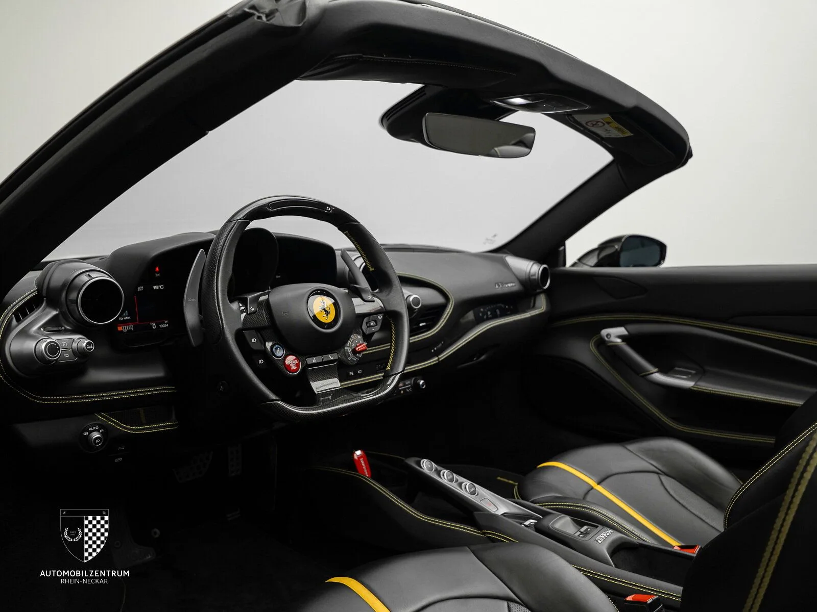 2021 Ferrari F8 Spider, 10/30