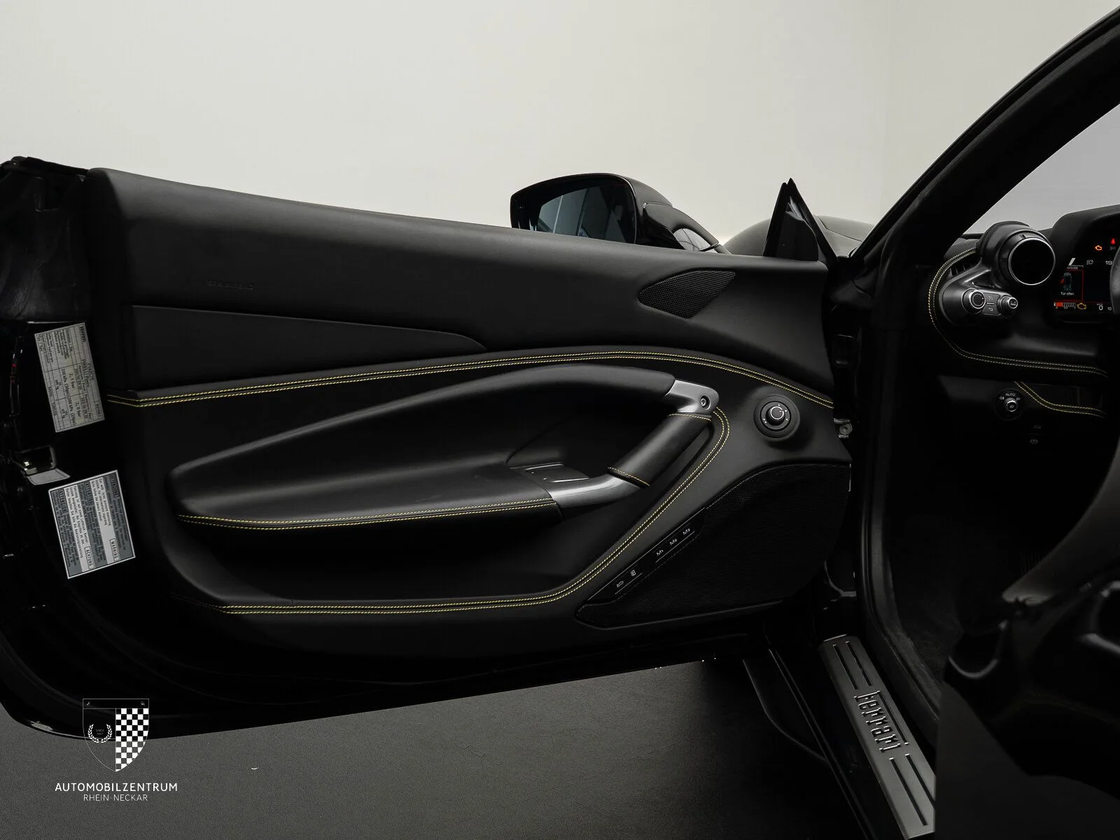 2021 Ferrari F8 Spider, 28/30
