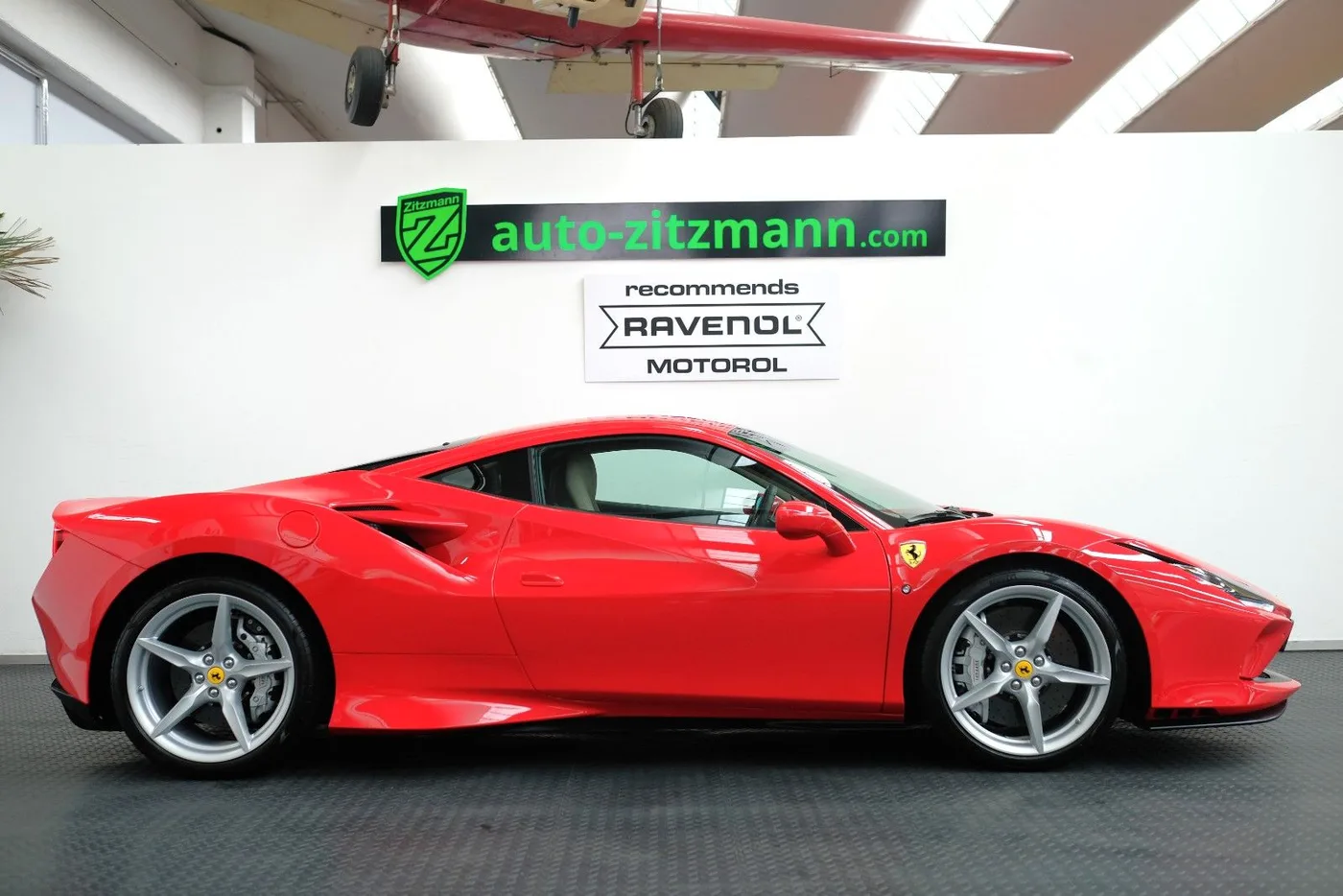 2021 Ferrari F8 Tributo offered by a specialist dealer in Nuremberg, Germany, photo 7 of 15