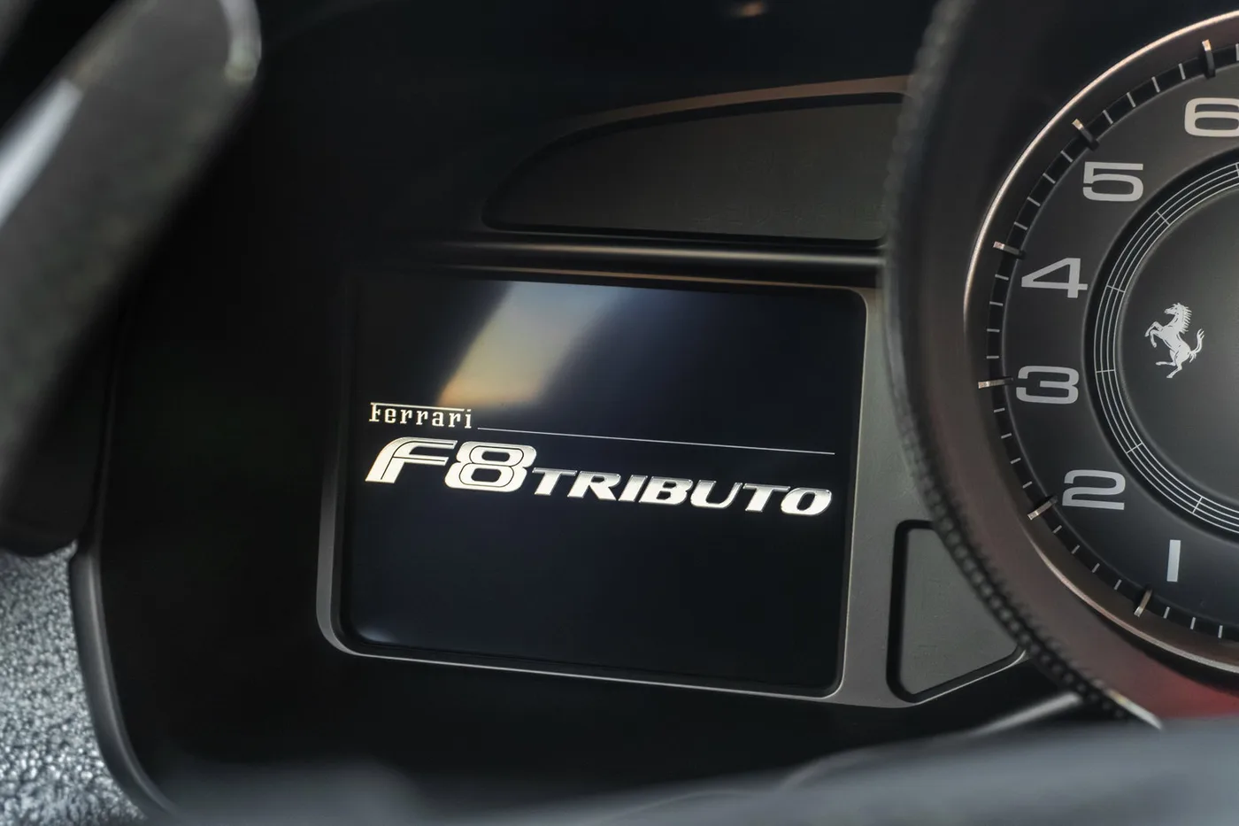 2021 Ferrari F8 Tributo angeboten von einem Supersportwagenhändler in Woerden, Niederlande, Foto 7 von 25