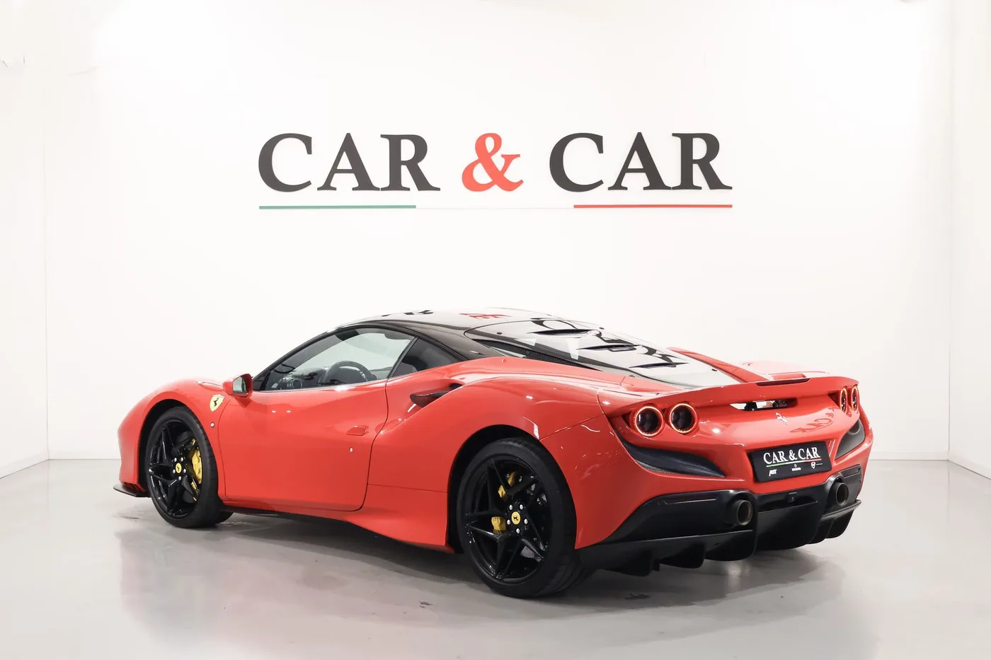 2021 Ferrari F8 Tributo proposée par un spécialiste de la supercar à Zibido San Giacomo, Italie, photo 2 sur 25