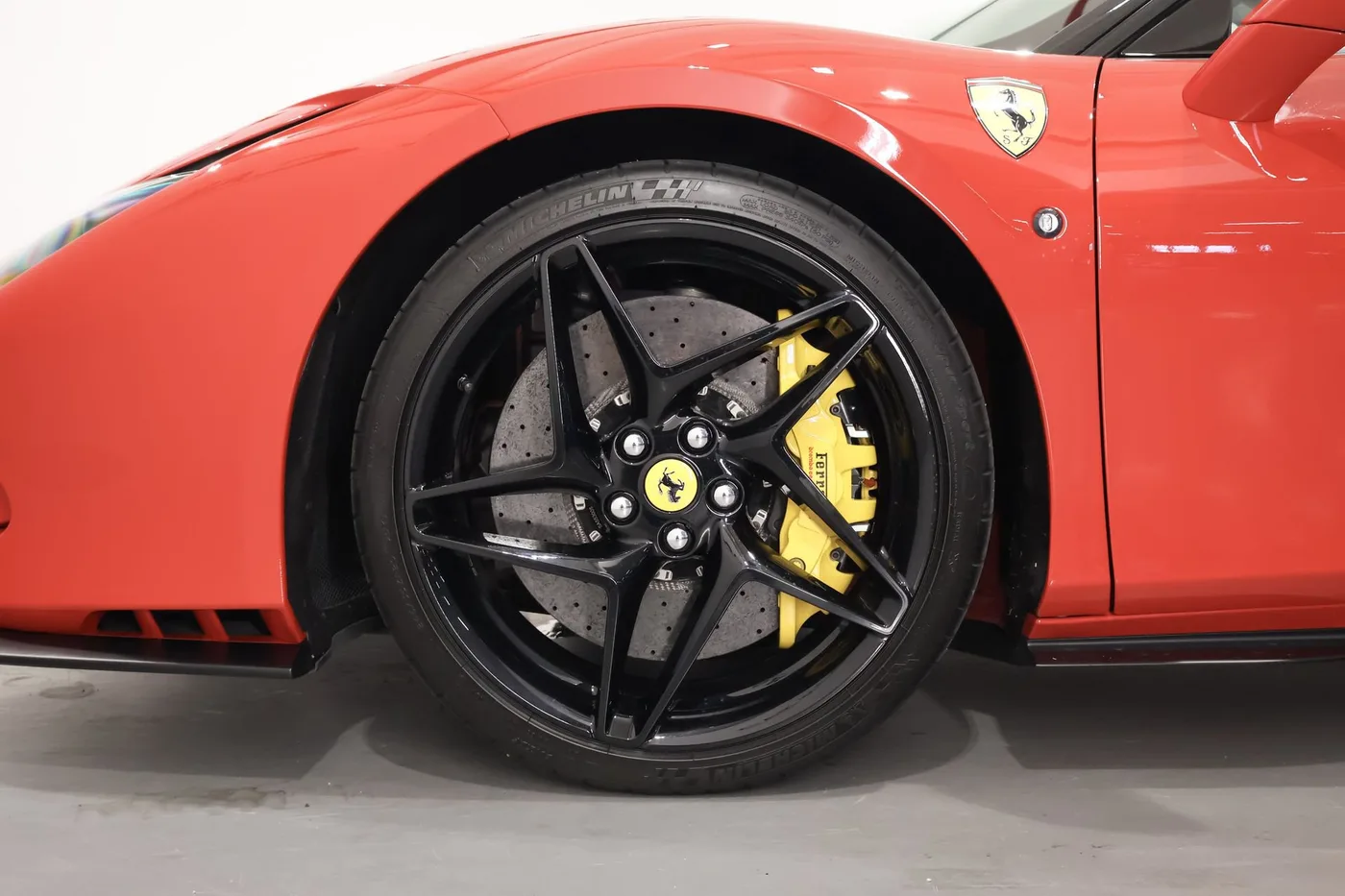 2021 Ferrari F8 Tributo proposée par un spécialiste de la supercar à Zibido San Giacomo, Italie, photo 6 sur 25