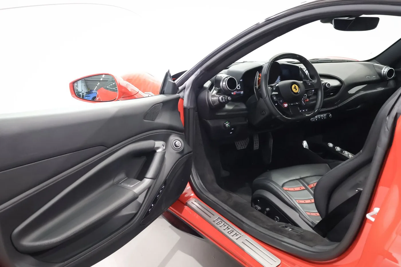 2021 Ferrari F8 Tributo proposée par un spécialiste de la supercar à Zibido San Giacomo, Italie, photo 8 sur 25