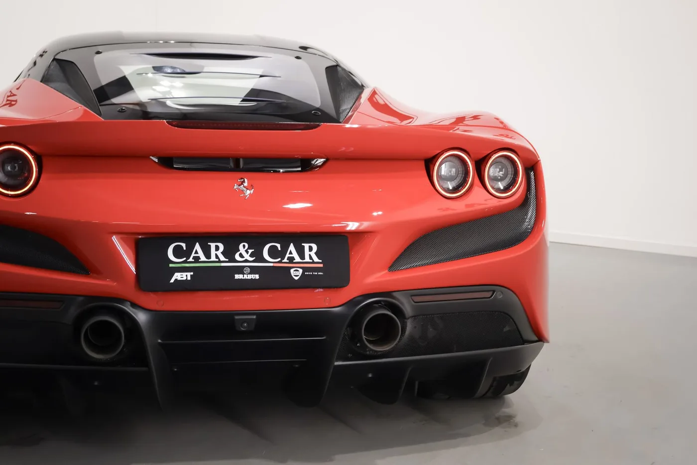 2021 Ferrari F8 Tributo proposée par un spécialiste de la supercar à Zibido San Giacomo, Italie, photo 11 sur 25