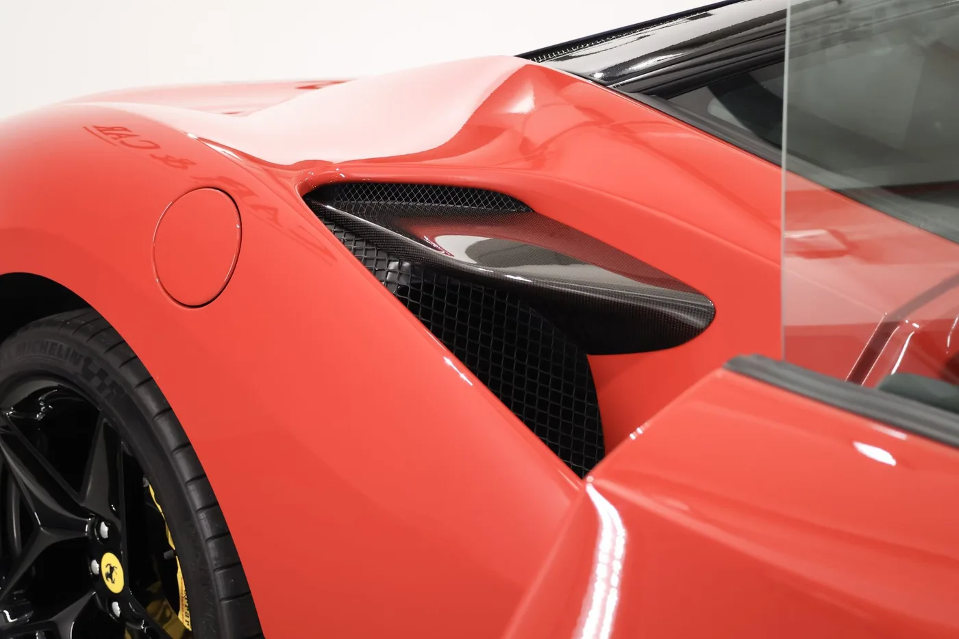 2021 Ferrari F8 Tributo proposée par un spécialiste de la supercar à Zibido San Giacomo, Italie, photo 13 sur 25