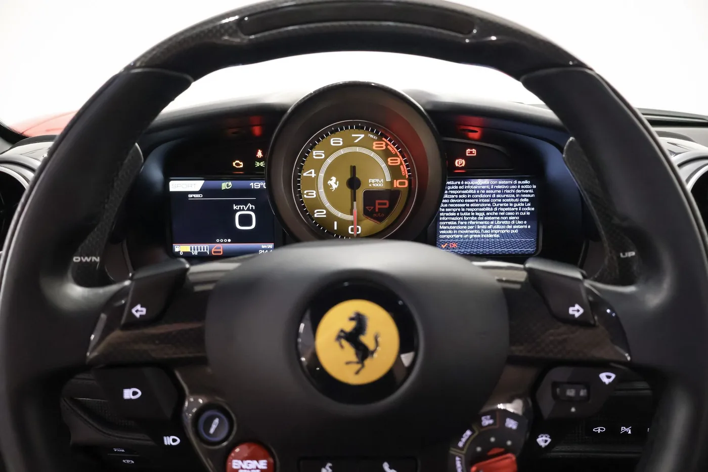 2021 Ferrari F8 Tributo proposée par un spécialiste de la supercar à Zibido San Giacomo, Italie, photo 14 sur 25