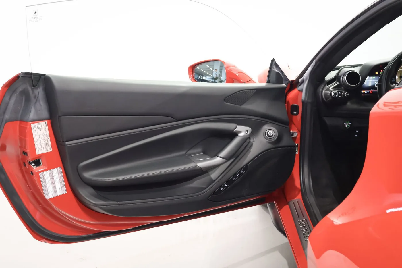2021 Ferrari F8 Tributo proposée par un spécialiste de la supercar à Zibido San Giacomo, Italie, photo 15 sur 25
