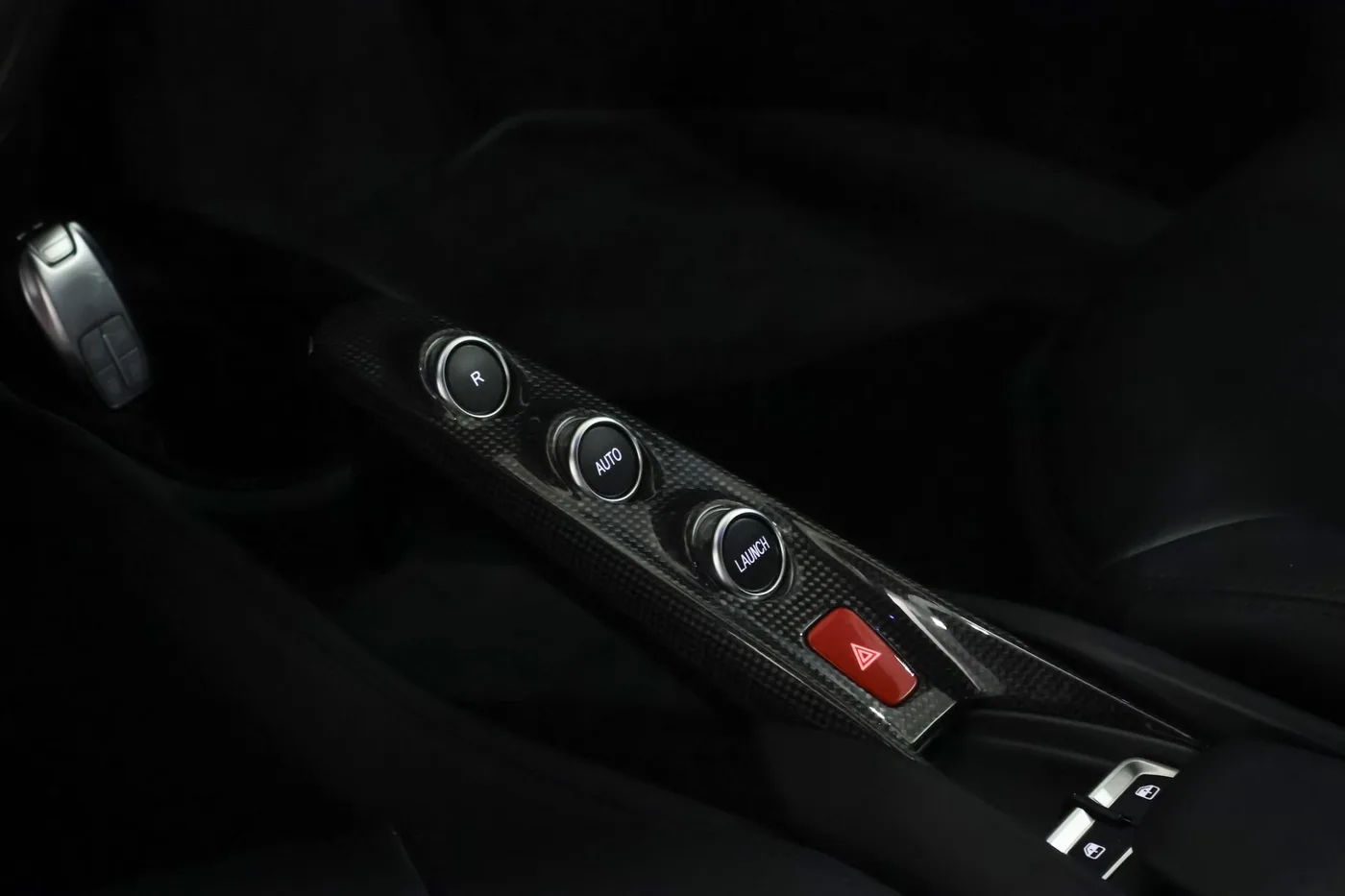 2021 Ferrari F8 Tributo proposée par un spécialiste de la supercar à Zibido San Giacomo, Italie, photo 19 sur 25