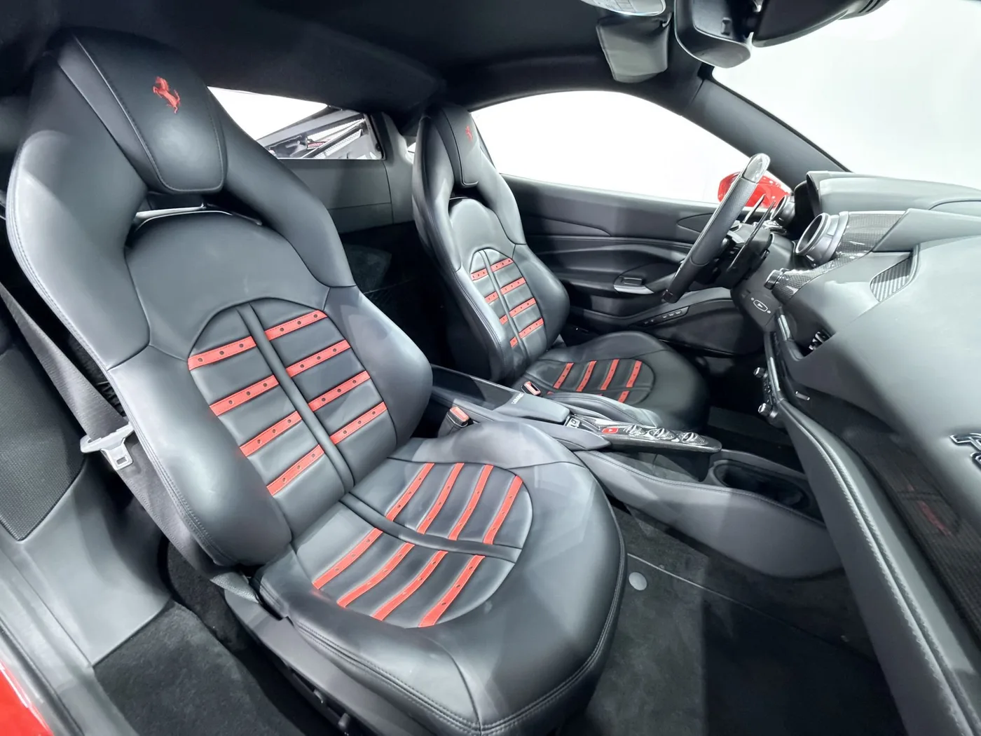 2021 Ferrari F8 Tributo proposée par un spécialiste de la supercar à Zibido San Giacomo, Italie, photo 22 sur 25