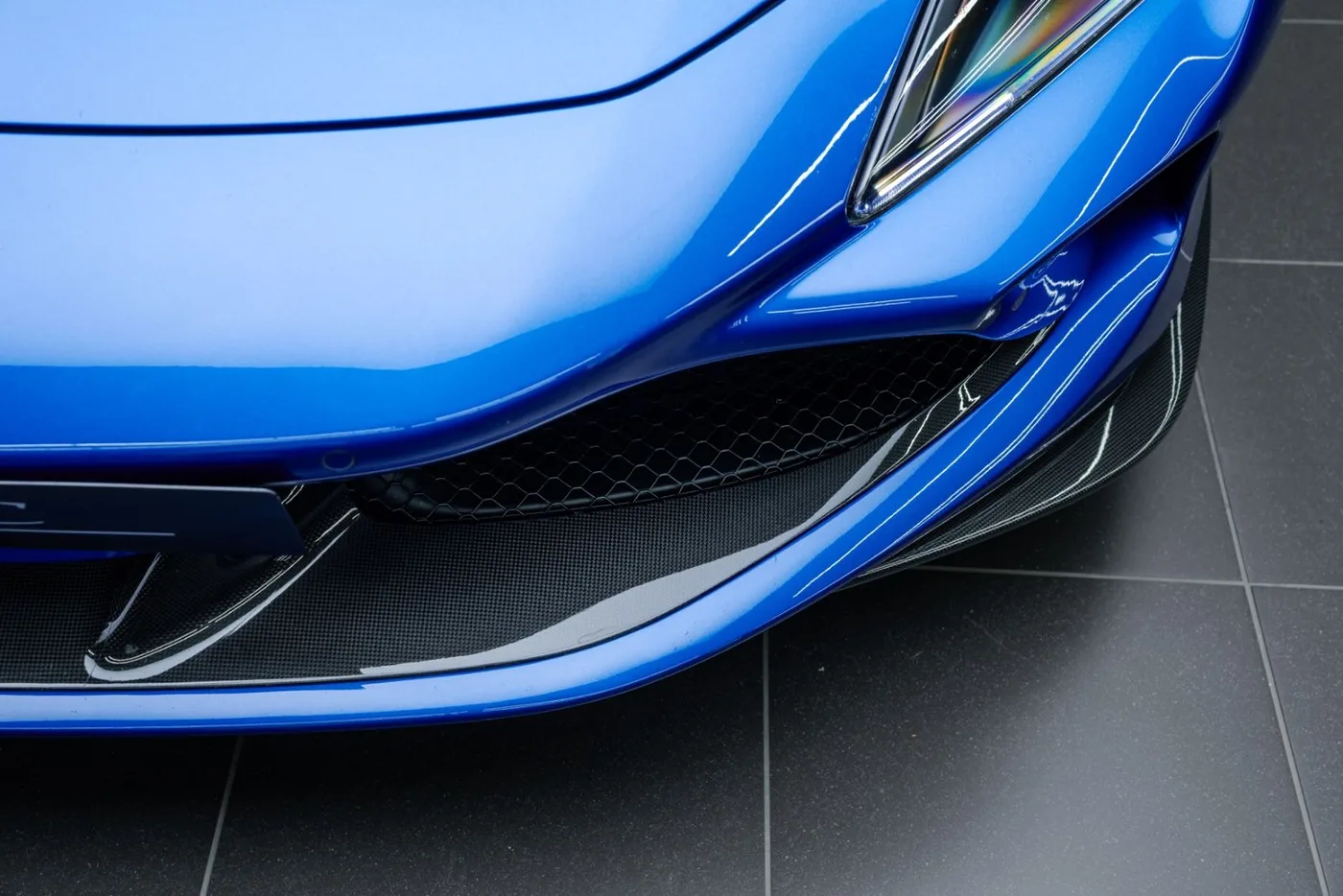 2021 Ferrari F8 Tributo proposée par un concessionnaire spécialisé à Putzbrunn, Allemagne, photo 6 sur 25