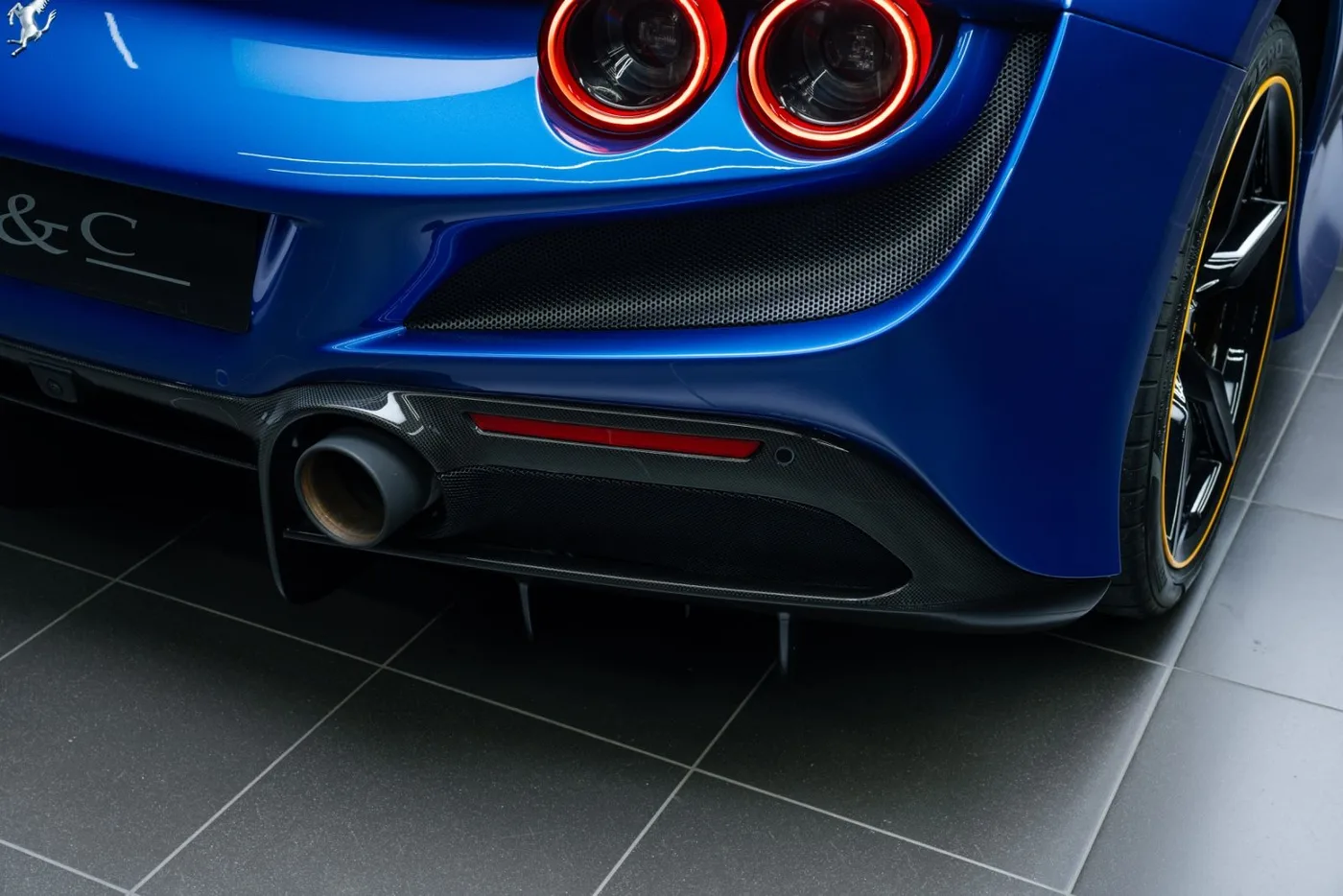 2021 Ferrari F8 Tributo proposée par un concessionnaire spécialisé à Putzbrunn, Allemagne, photo 11 sur 25