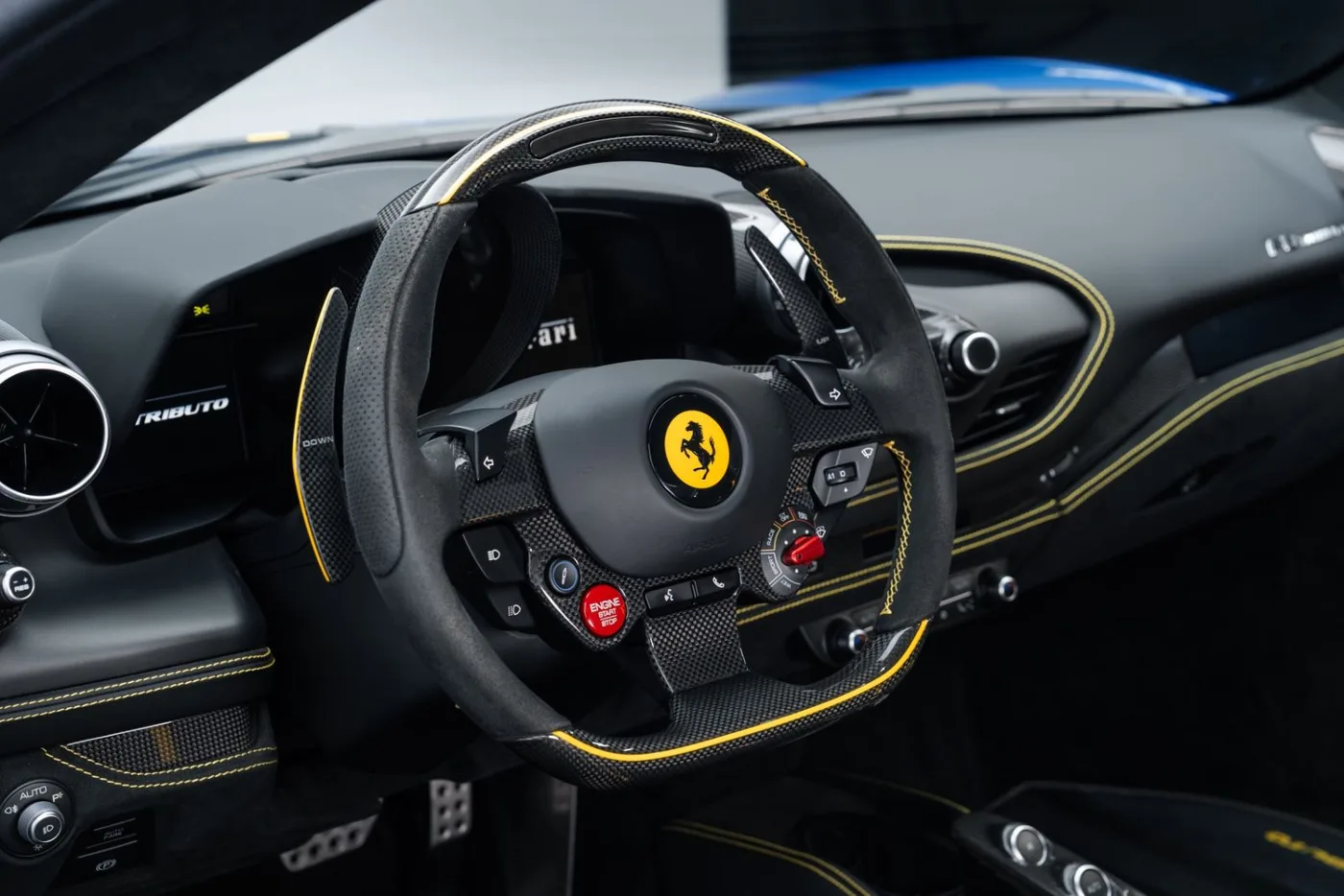 2021 Ferrari F8 Tributo proposée par un concessionnaire spécialisé à Putzbrunn, Allemagne, photo 15 sur 25