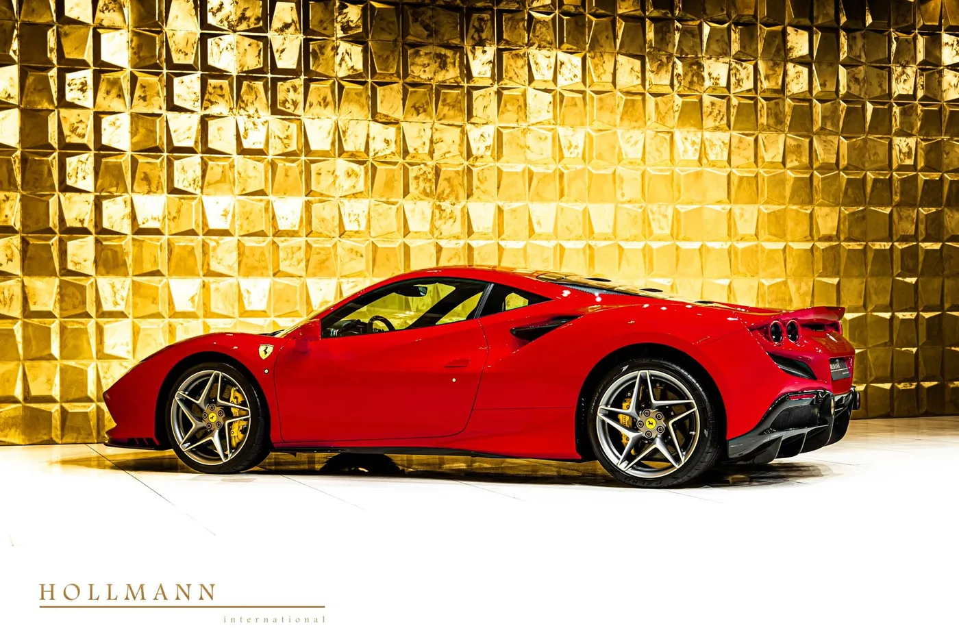 2021 Ferrari F8 Tributo angeboten von einem Fachhändler in Stuhr, Deutschland, Foto 5 von 8
