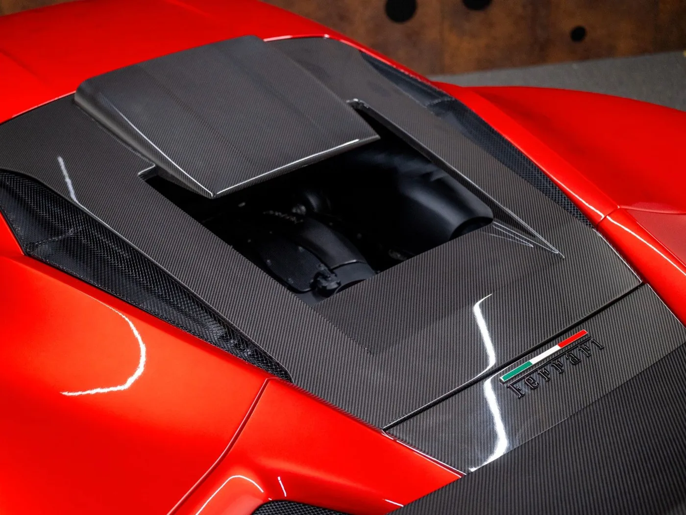 2021 Ferrari F8 Tributo offered by a supercar dealer in Gronau, Germany, photo 11 of 25