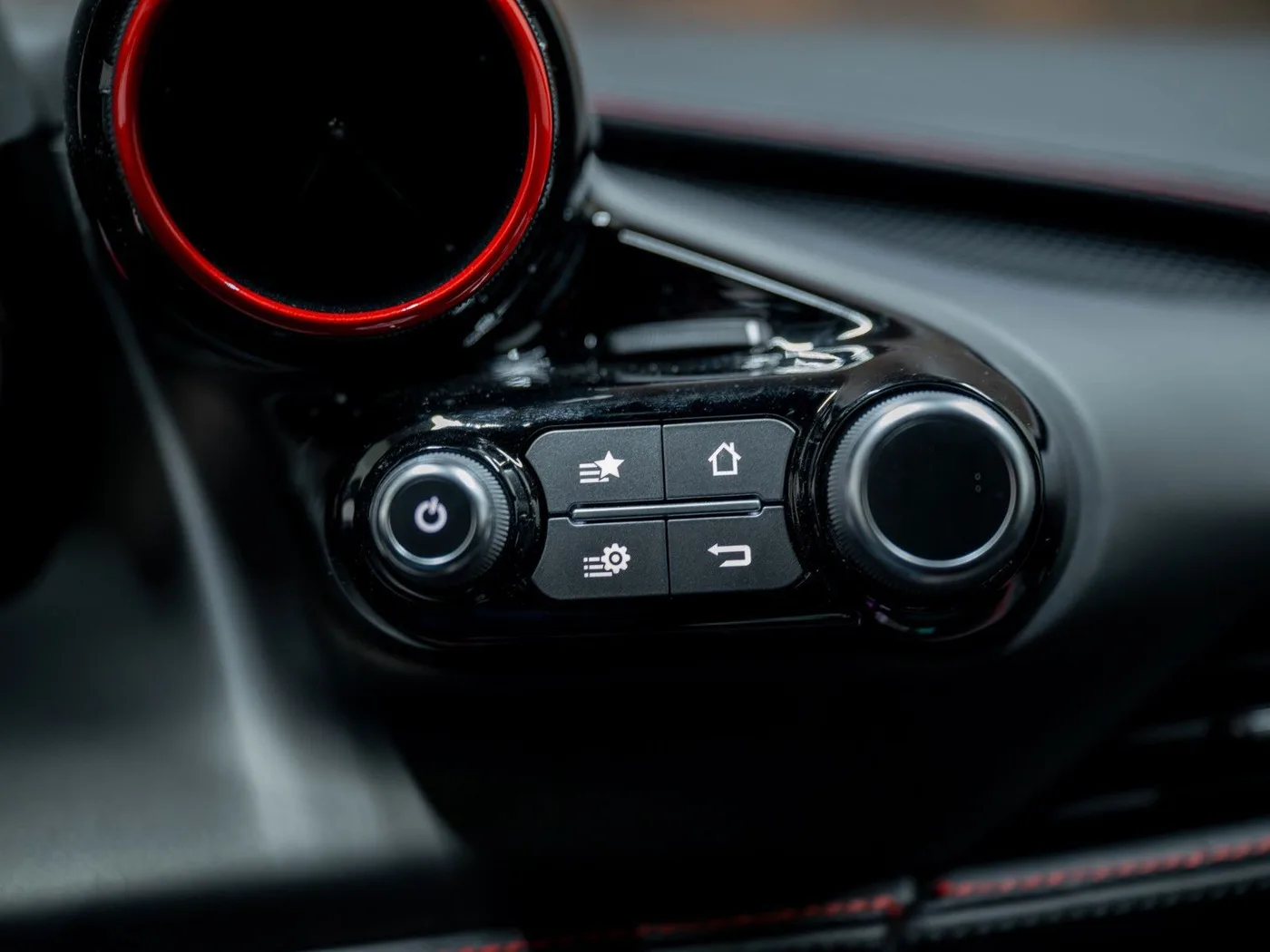 2021 Ferrari F8 Tributo offered by a supercar dealer in Gronau, Germany, photo 23 of 25