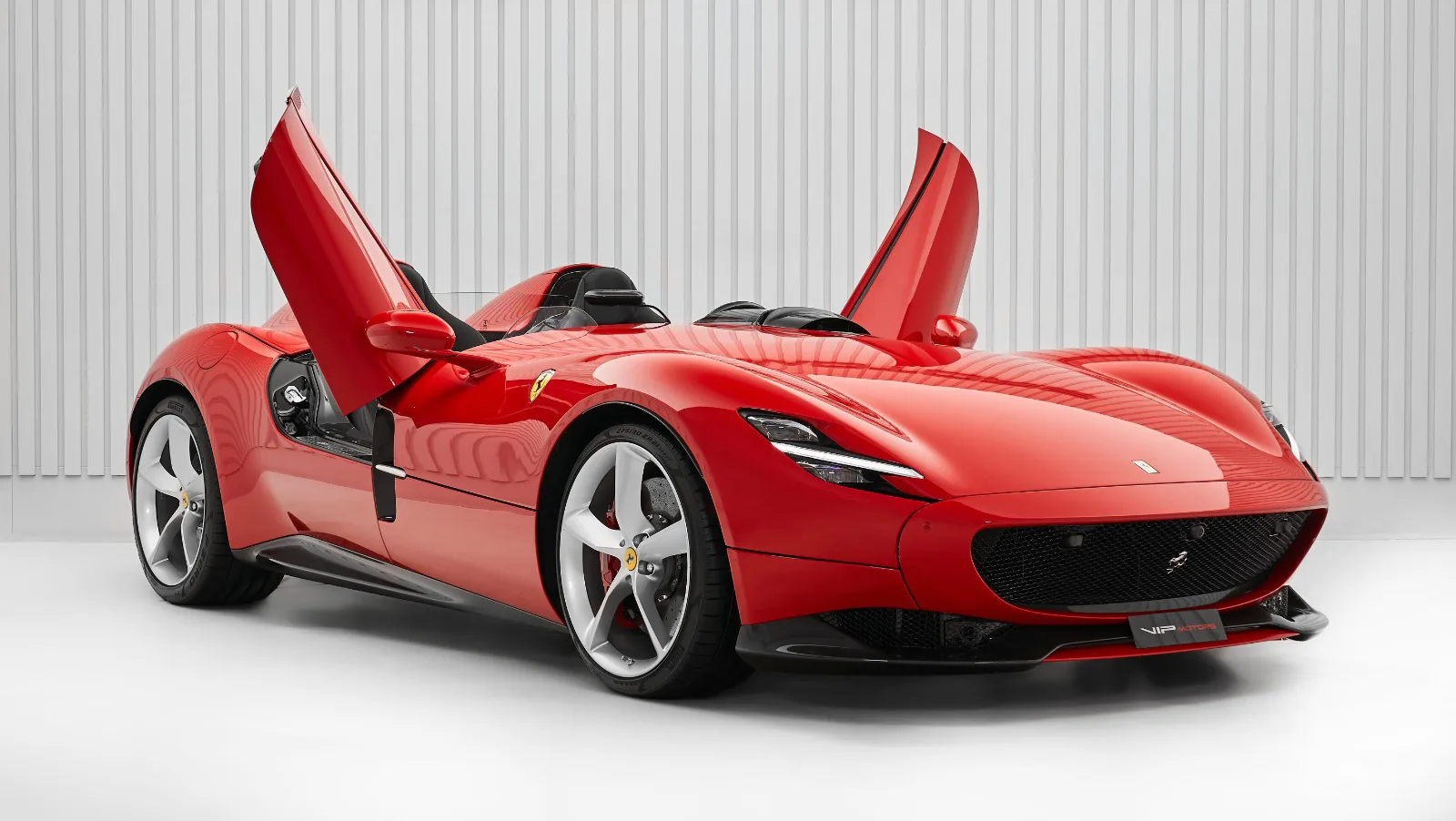 2021 Ferrari Monza SP2 proposée par un concessionnaire spécialisé à Dubai, Émirats arabes unis, photo principale
