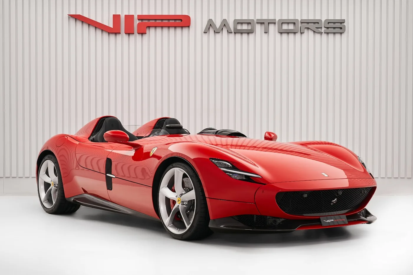 2021 Ferrari Monza SP2 angeboten von einem Fachhändler in Dubai, Vereinigte Arabische Emirate, Foto 6 von 10