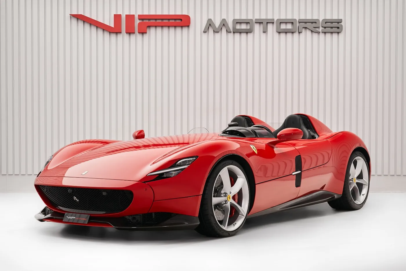 2021 Ferrari Monza SP2 angeboten von einem Fachhändler in Dubai, Vereinigte Arabische Emirate, Foto 8 von 10