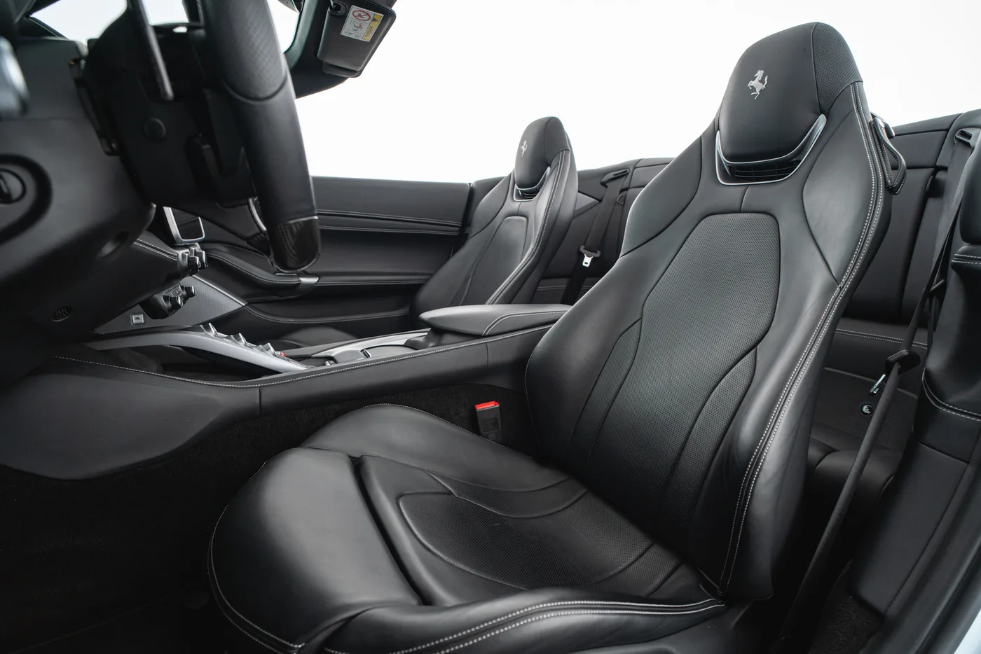 2021 Ferrari Portofino M proposée par un concessionnaire spécialisé à Vösendorf, Autriche, photo 6 sur 25