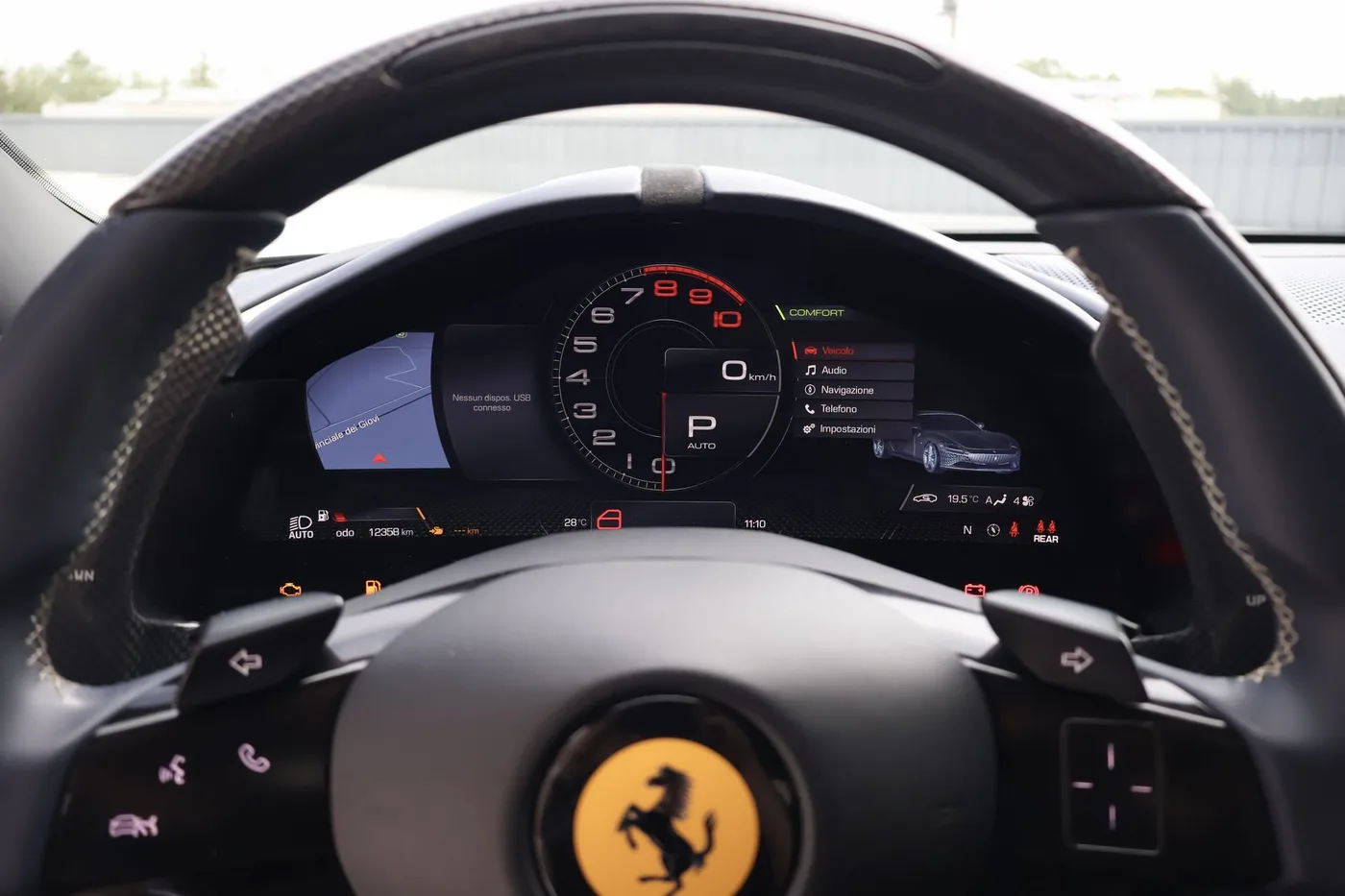 2021 Ferrari Roma offered by a supercar dealer in Zibido San Giacomo, Italy, photo 18 of 19