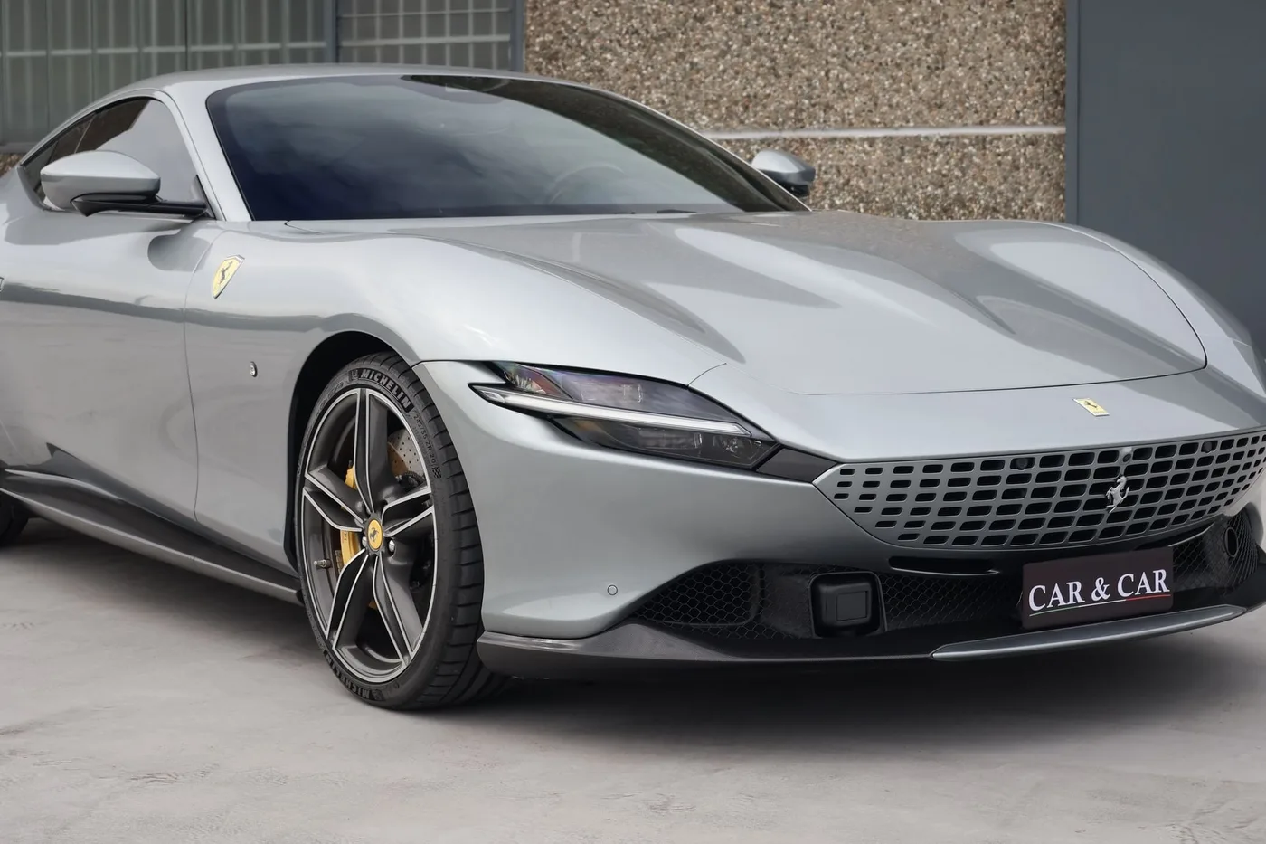 2021 Ferrari Roma offered by a supercar dealer in Zibido San Giacomo, Italy, photo 19 of 19