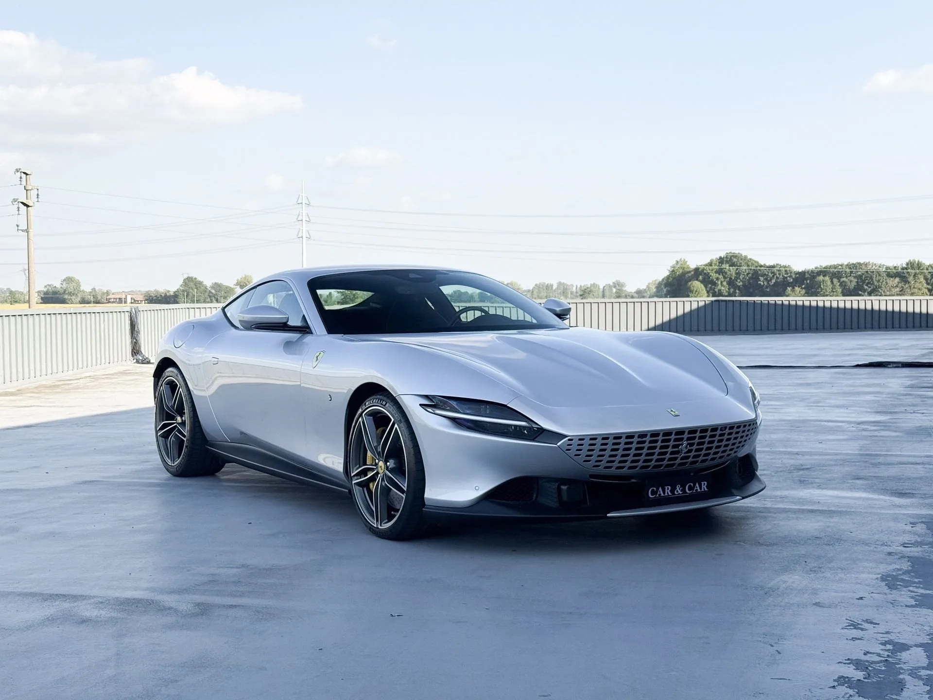 2021 Ferrari Roma proposta da un concessionario specializzato a Zibido San Giacomo, Italia, foto principale