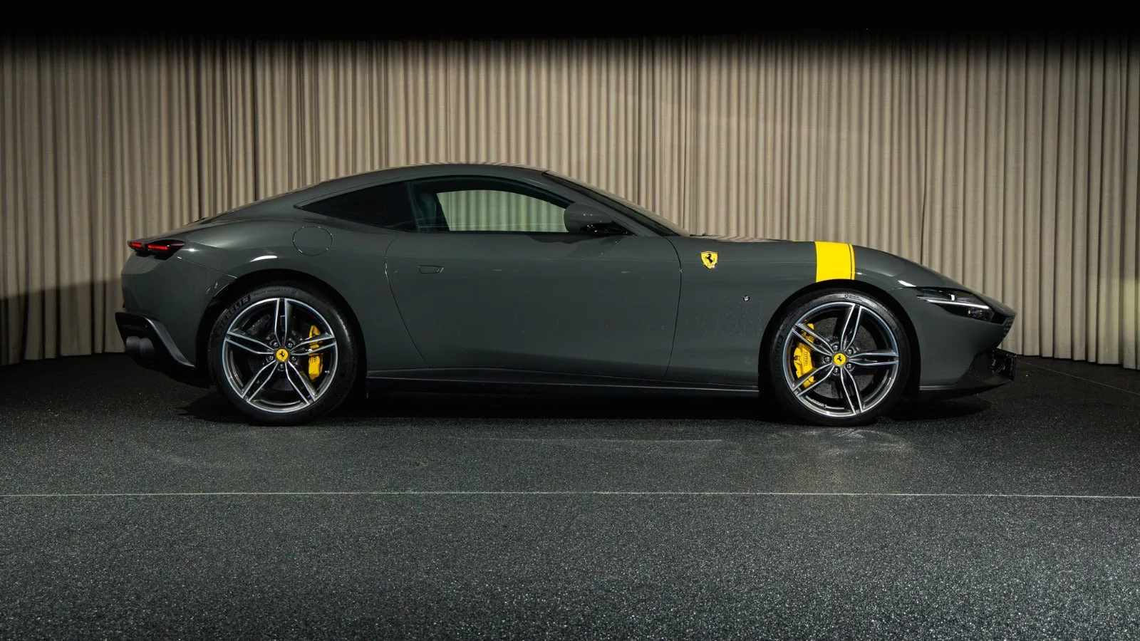 2021 Ferrari Roma, 2/24