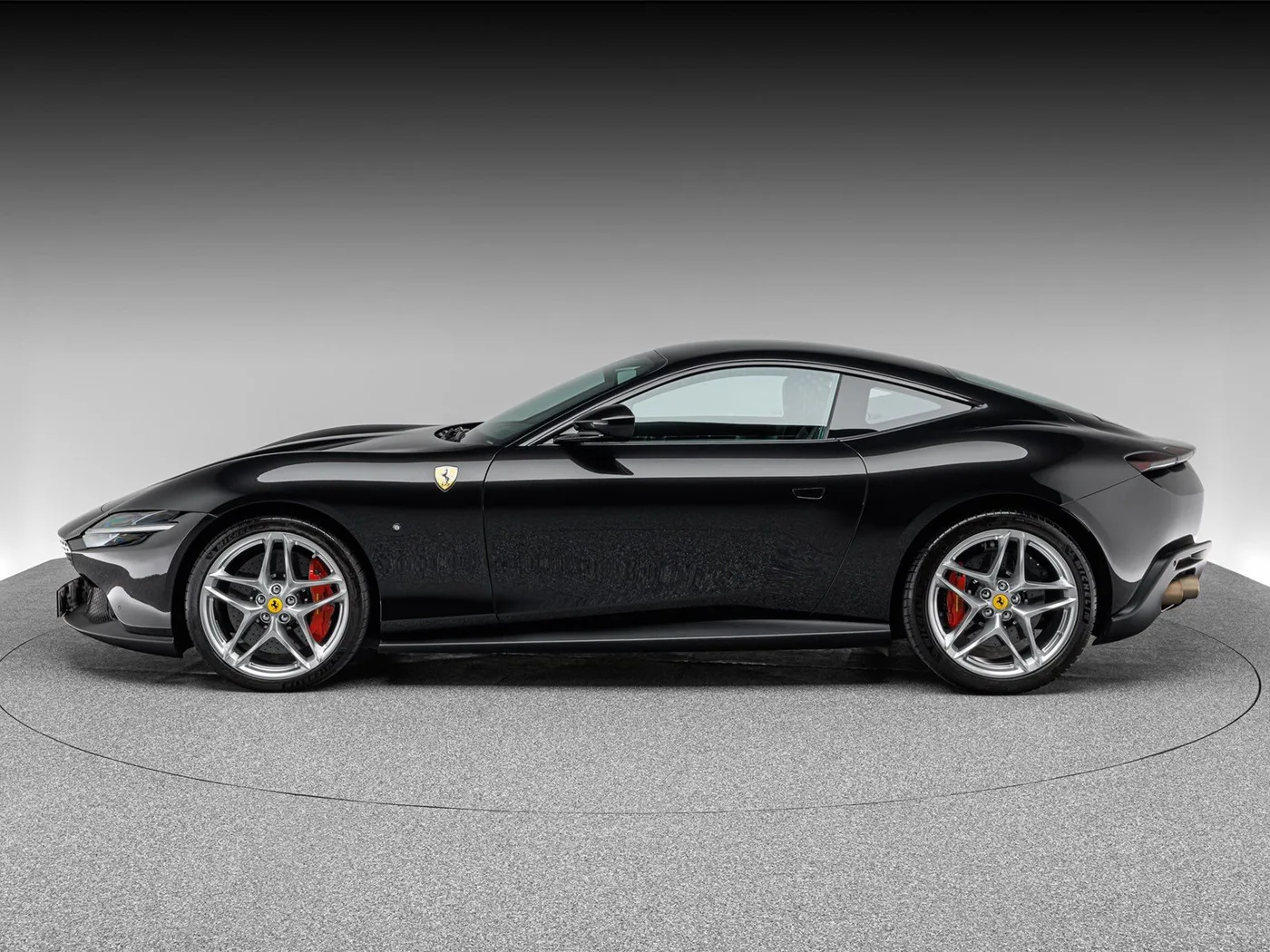 2021 Ferrari Roma offered by a specialist dealer in Böblingen, Germany, photo 2 of 15