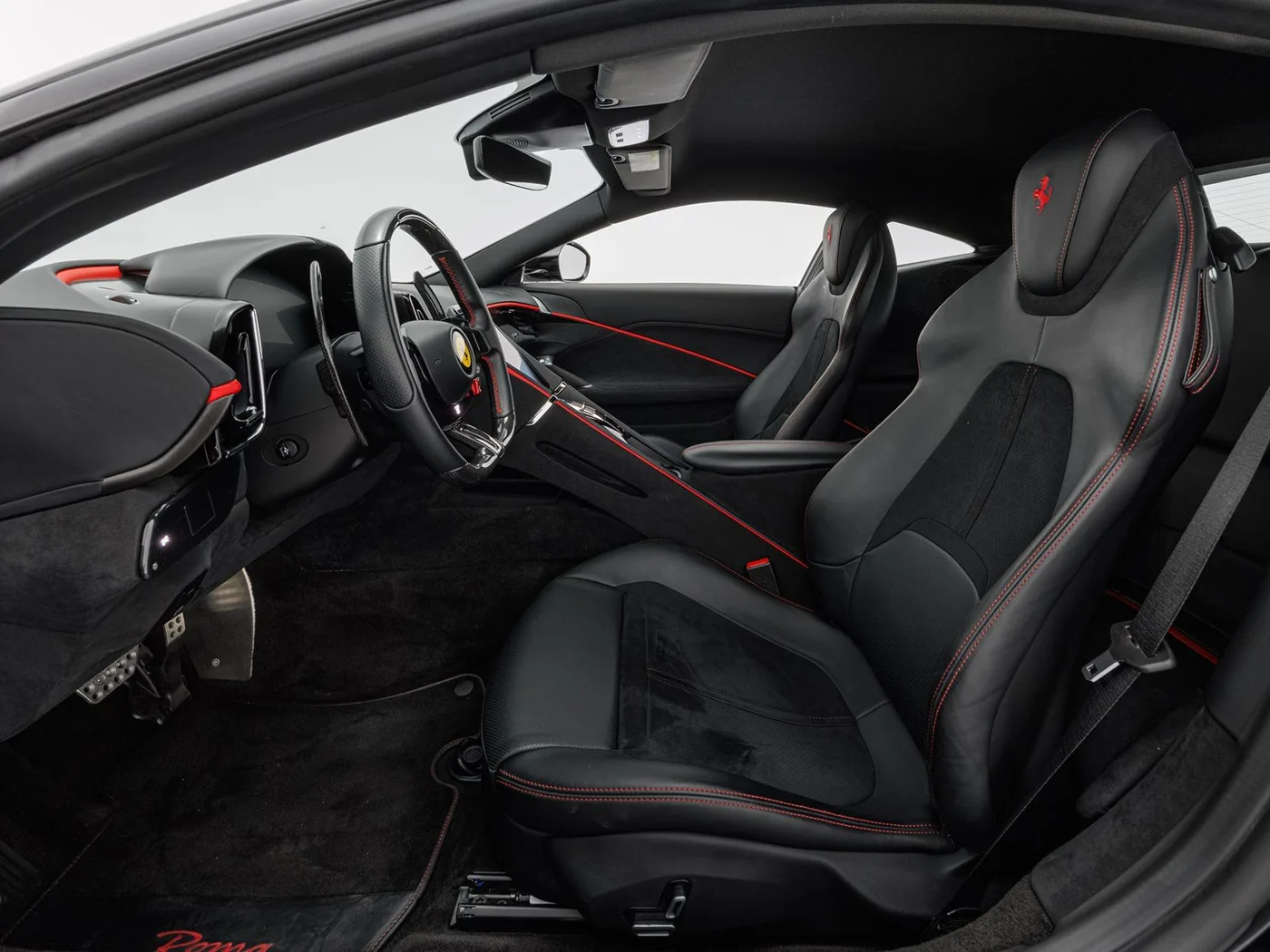 2021 Ferrari Roma offered by a specialist dealer in Böblingen, Germany, photo 15 of 15