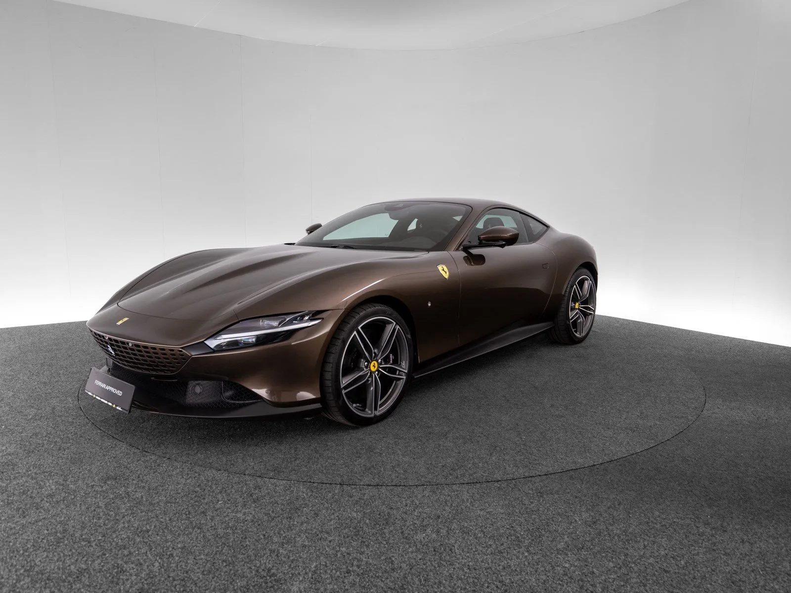 2021 Ferrari Roma offered by a specialist dealer in Singen, Germany, main photo