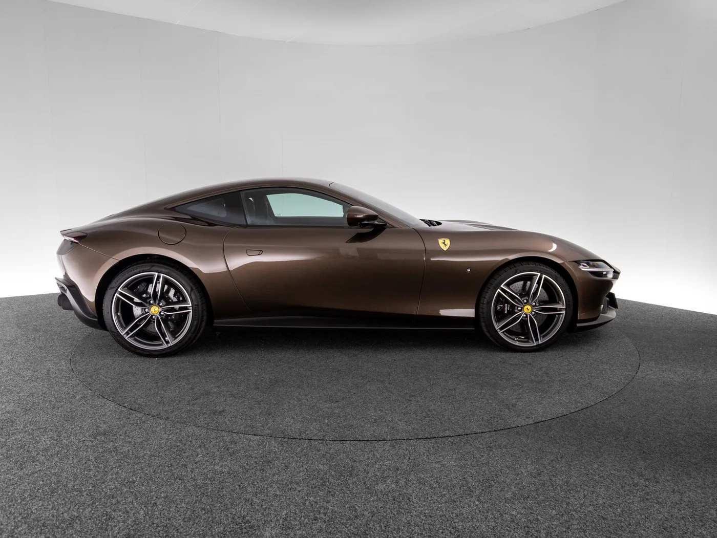 2021 Ferrari Roma angeboten von einem Fachhändler in Singen, Deutschland, Foto 4 von 15
