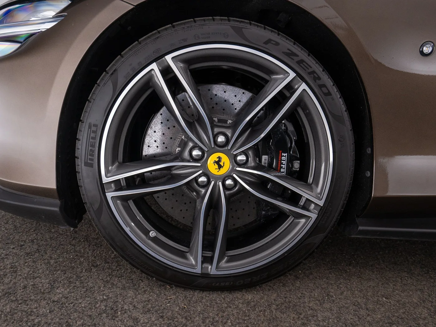 2021 Ferrari Roma angeboten von einem Fachhändler in Singen, Deutschland, Foto 12 von 15