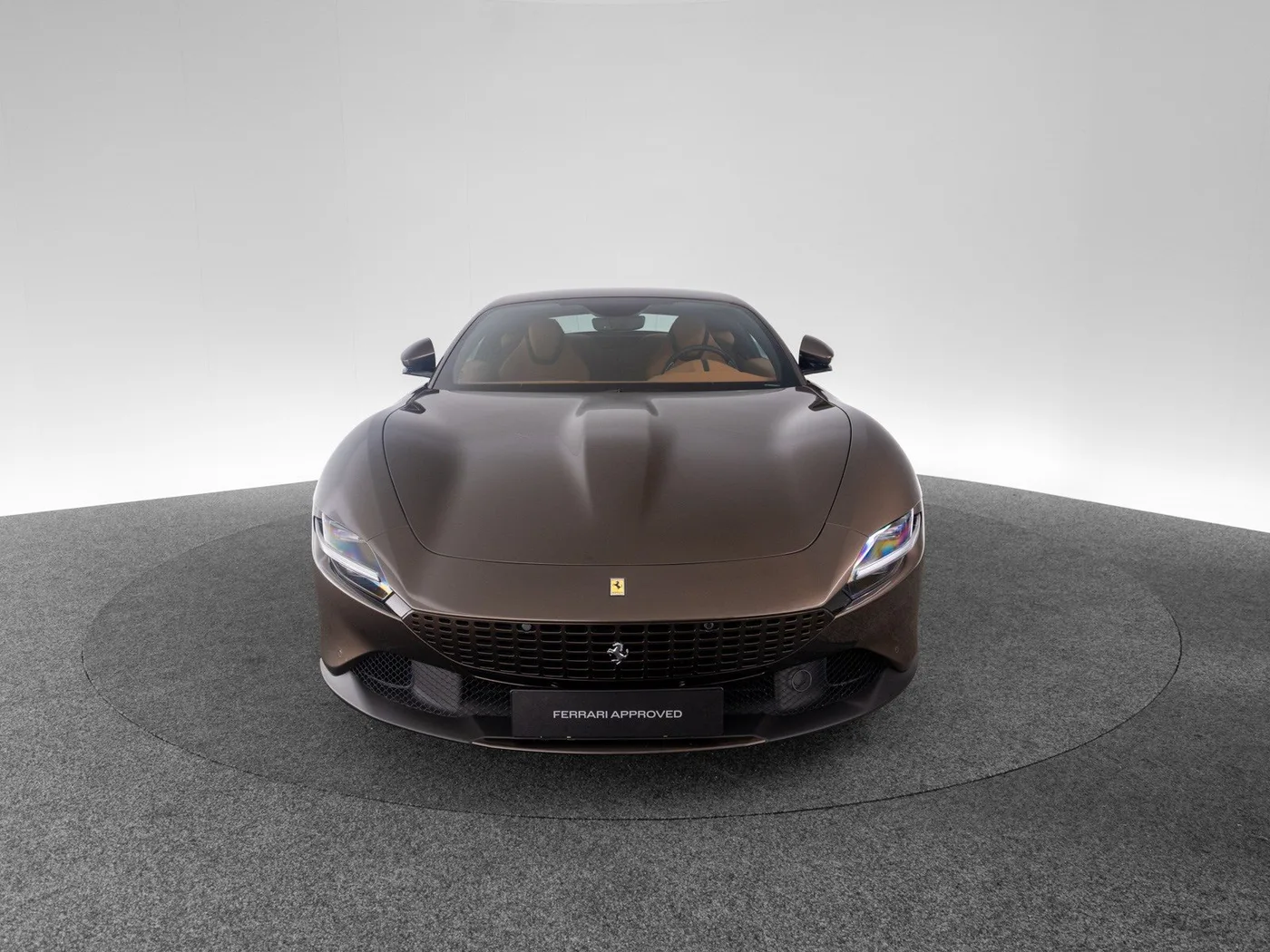 2021 Ferrari Roma offered by a specialist dealer in Singen, Germany, photo 2 of 15