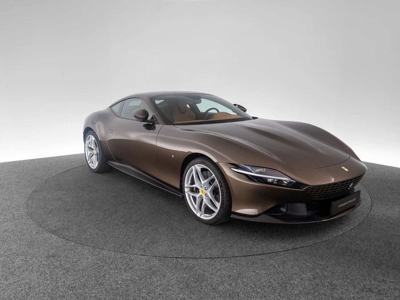 2021 Ferrari Roma offered by a specialist dealer in Singen, Germany, photo 3 of 15