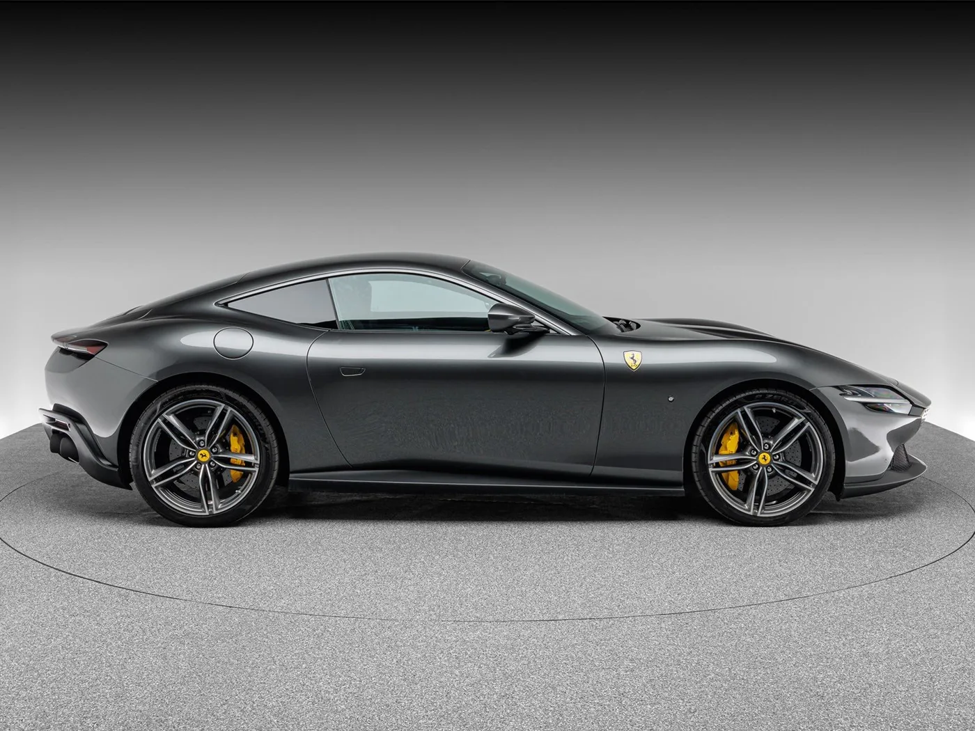 2021 Ferrari Roma offered by a specialist dealer in Böblingen, Germany, photo 8 of 15