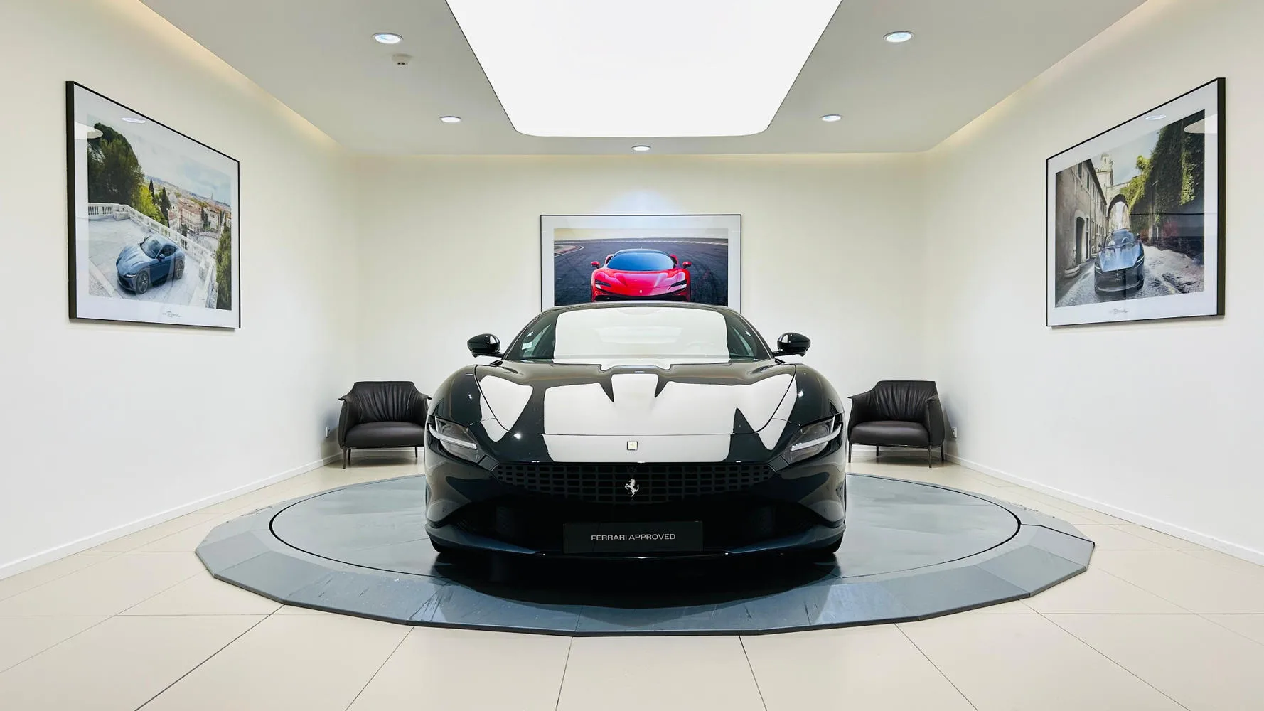 2021 Ferrari Roma, 2/19