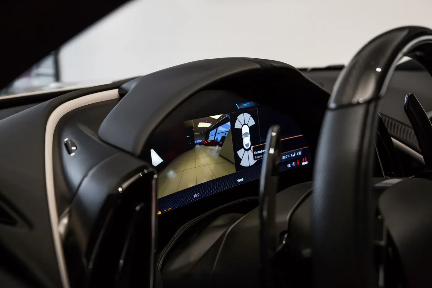2021 Ferrari Roma offered by a specialist dealer in Hengelo, Netherlands, photo 7 of 15