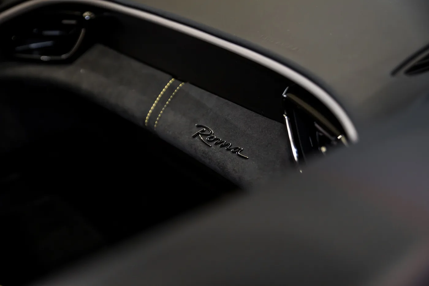 2021 Ferrari Roma offered by a specialist dealer in Hengelo, Netherlands, photo 15 of 15
