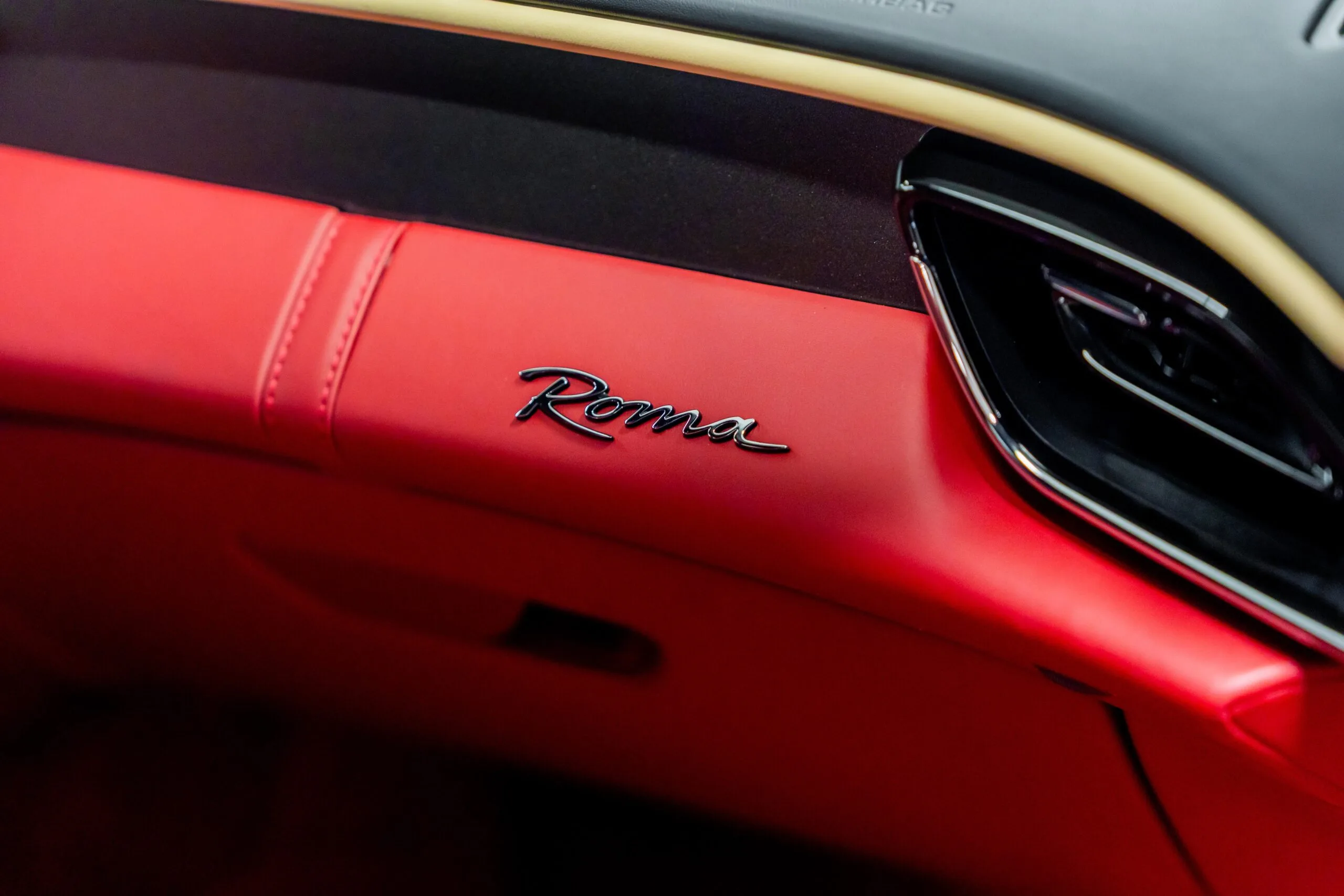2021 Ferrari Roma, 19/20