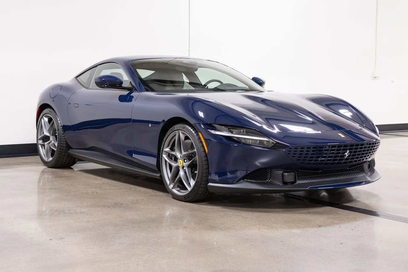 2021 Ferrari Roma sold by a specialist dealer in Costa Mesa, United States, photo 2 of 15
