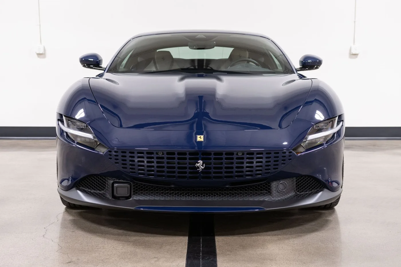 2021 Ferrari Roma sold by a specialist dealer in Costa Mesa, United States, photo 3 of 15