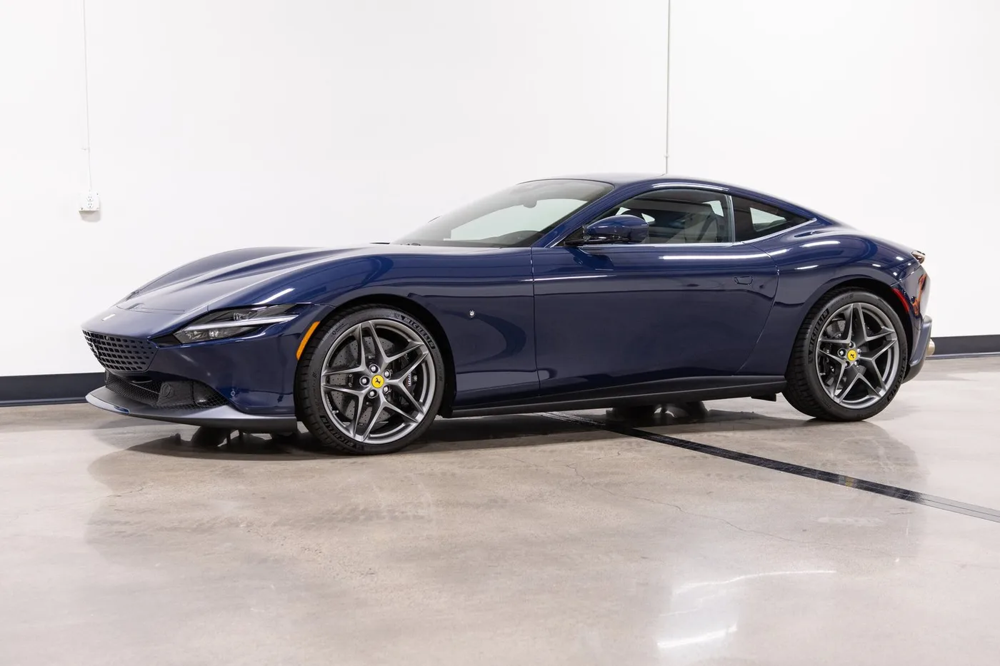 2021 Ferrari Roma sold by a specialist dealer in Costa Mesa, United States, photo 5 of 15