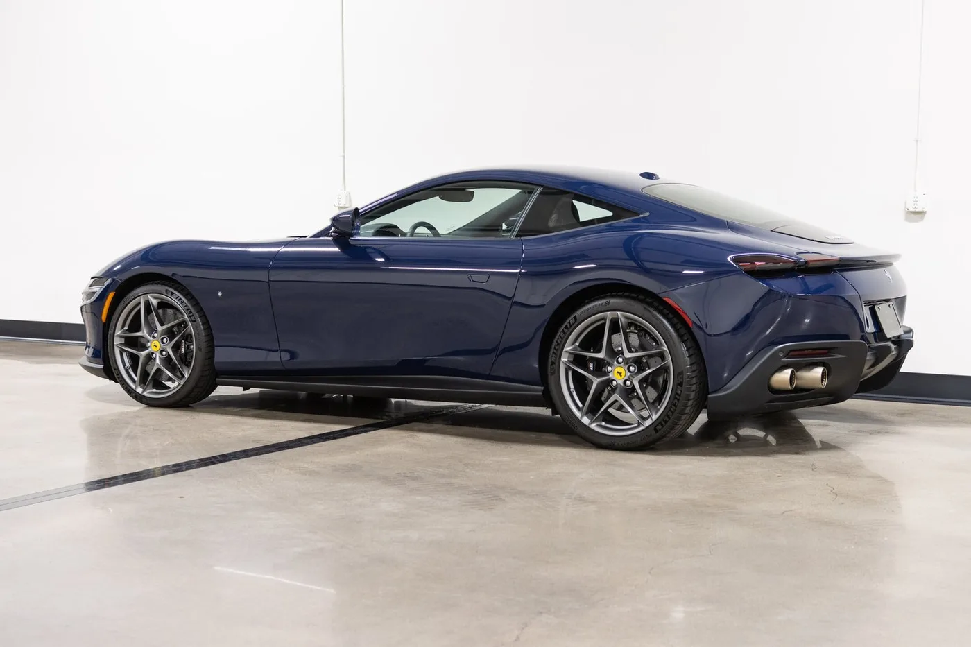 2021 Ferrari Roma sold by a specialist dealer in Costa Mesa, United States, photo 7 of 15