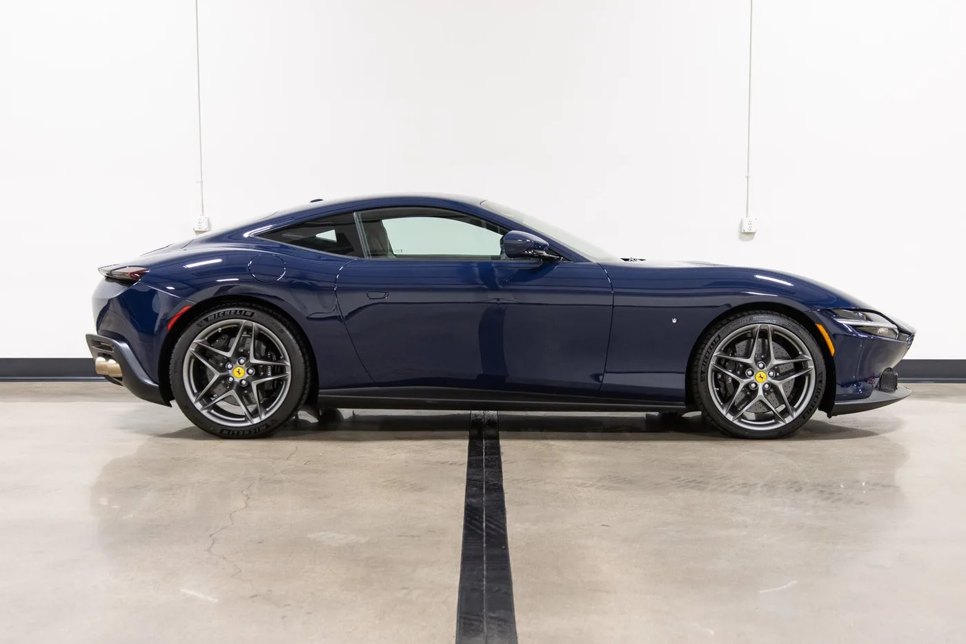2021 Ferrari Roma sold by a specialist dealer in Costa Mesa, United States, photo 9 of 15