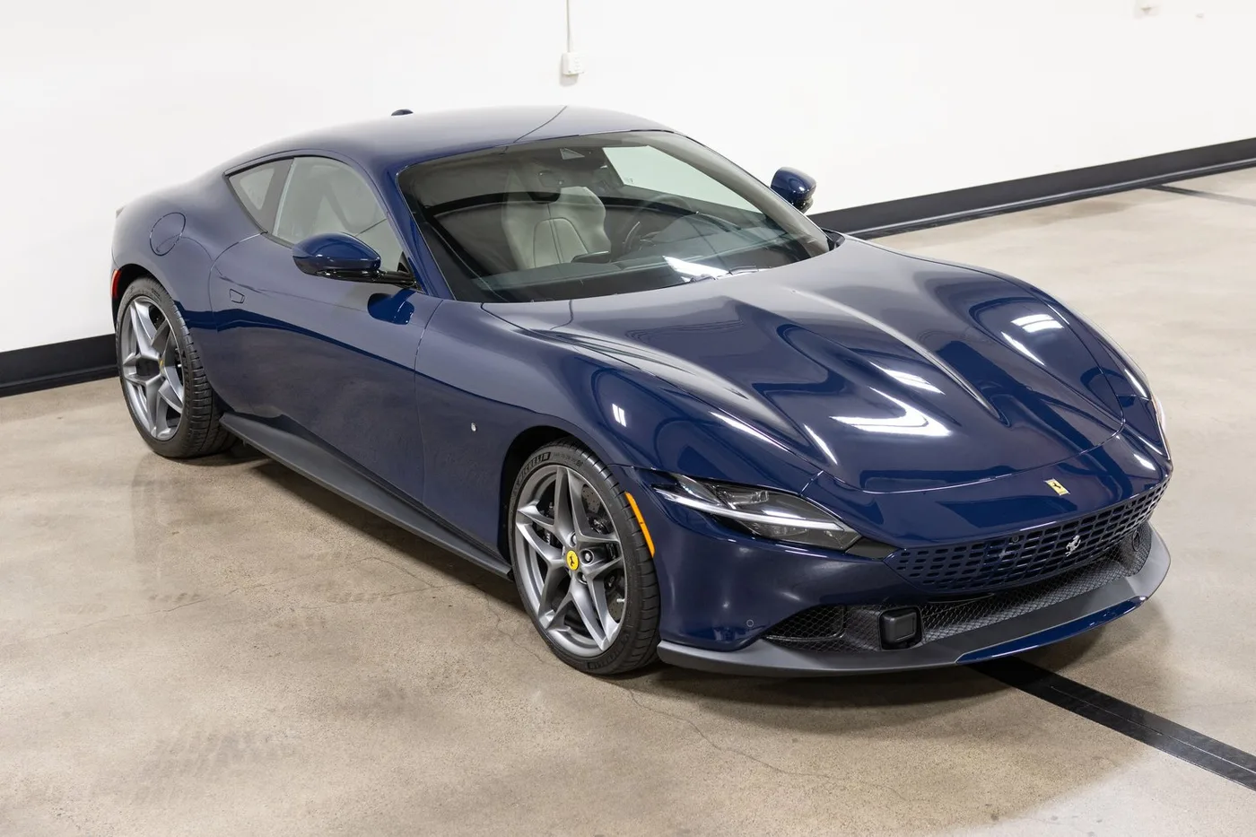 2021 Ferrari Roma sold by a specialist dealer in Costa Mesa, United States, photo 13 of 15