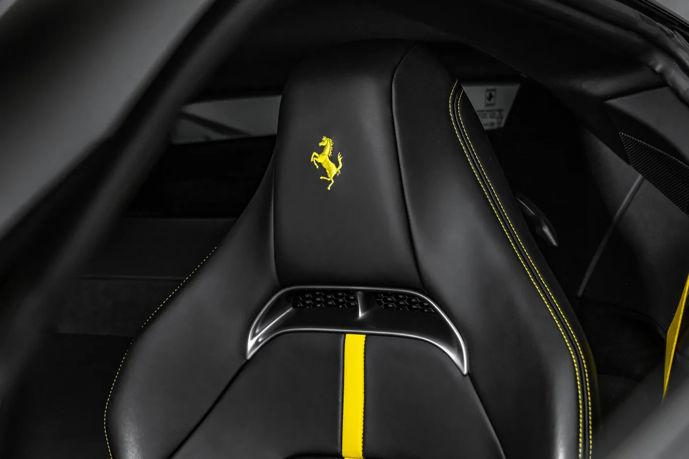 2021 Ferrari SF90 Stradale offered by a specialist dealer in Ostrava, Czechia, photo 21 of 25