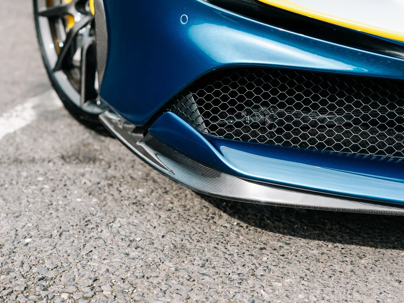 2021 Ferrari SF90 Stradale Assetto Fiorano angeboten von einem Supersportwagenhändler in Preston, Vereinigtes Königreich, Foto 12 von 25